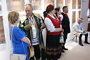 Гости выставки - участники фестиваля "Днепровские голоса" из Польши