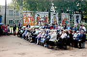 Зрители и почетные гости фестиваля, с. Абашево Спасского р-на